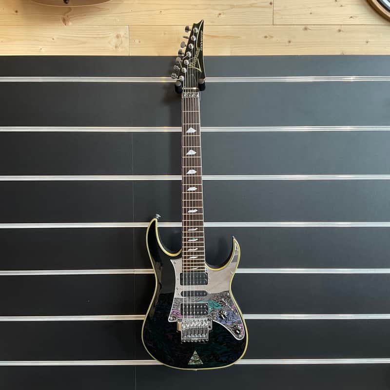 Ibanez Universe - Black